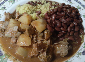 Una foto de Hígados y mollejas con papas