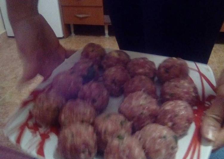 Albóndigas a la escocesa (con huevo dentro)