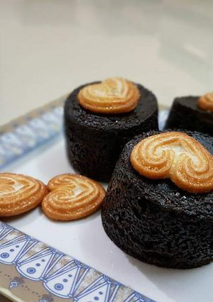 A picture of Oreo biscuits cup cake.