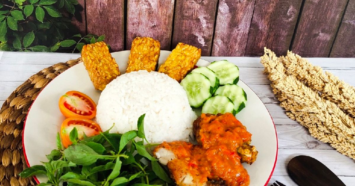 Nasi Ayam Penyet