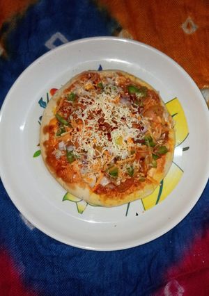 મિક્સ વેજીટેબલ પીઝા 🍕 [Mix Vegetables Pizza Recipe in Gujarati] રેસીપી મુખ્ય ફોટો