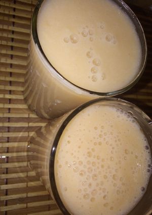 Una foto de Mix jugos de pacay con papaya, leche y plátanos