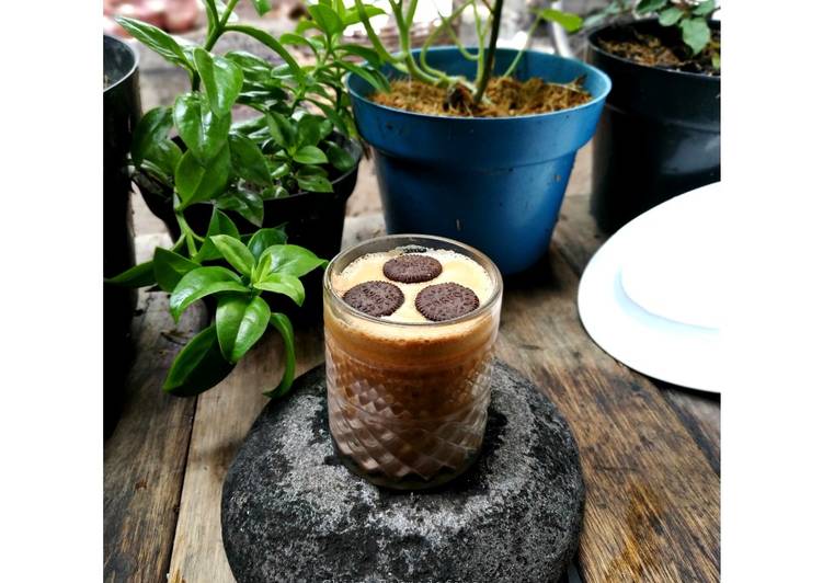 Cara Gampang Membuat Dalgona Hot Chocolate Anti Gagal