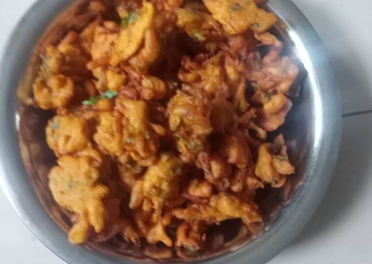 How to Make Favorite Kanda bhaji