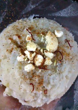 શક્કરીયા શિરો (Shakkariya Sheera Recipe In Gujarati) રેસીપી મુખ્ય ફોટો
