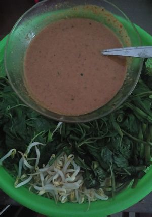 Foto resep Pecel sayuran, bumbu kacang homemade