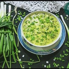 A picture of Gujarati Style Spring Onion Kadhi (Lili Dungri Ni Kadhi).