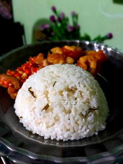 Foto resep Nasi daun jeruk rice cooker