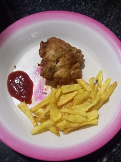A picture of Maryland chicken and fries.