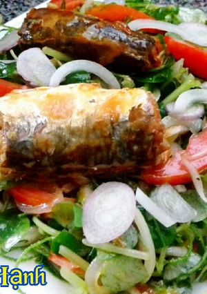 Hình của món Rau Càng Cua Trộn Cá Hộp.