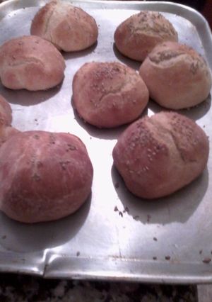 Una foto de Pan de  hamburguesa con sésamo