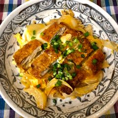 A picture of Japanese Pork Cutlet with Egg.