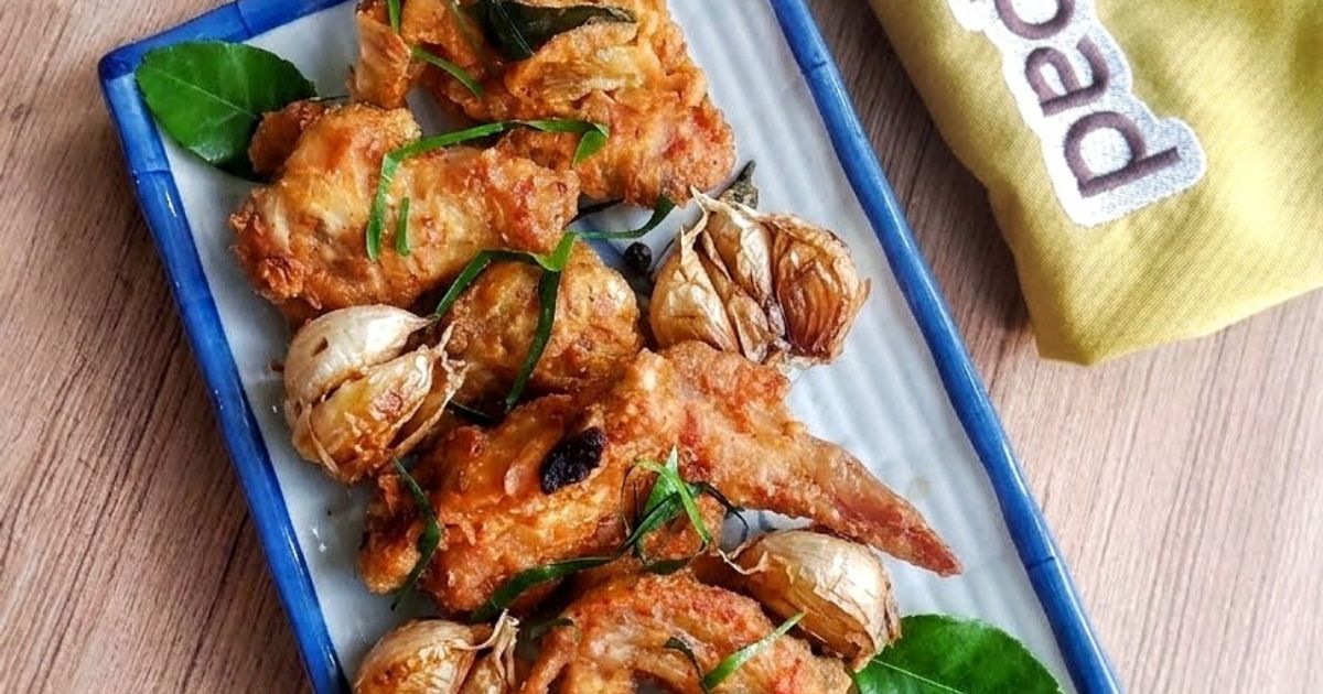 Sayap Ayam Goreng Bawang Daun Jeruk