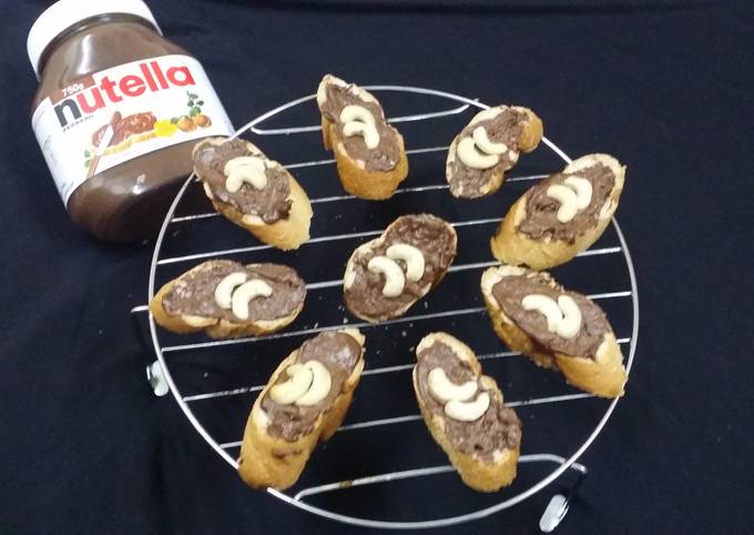 Simple Way to Prepare Gordon Ramsay Microwave Nutella Bruschetta