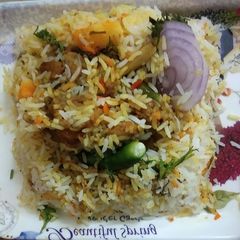 A picture of Chicken dum biryani.