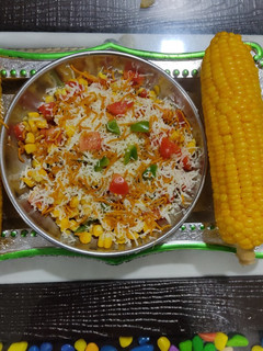 મસાલા ચીઝી કોર્ન ભેળ (Masala Cheesy Corn Bhel Recipe In Gujarati) રેસીપી મુખ્ય ફોટો