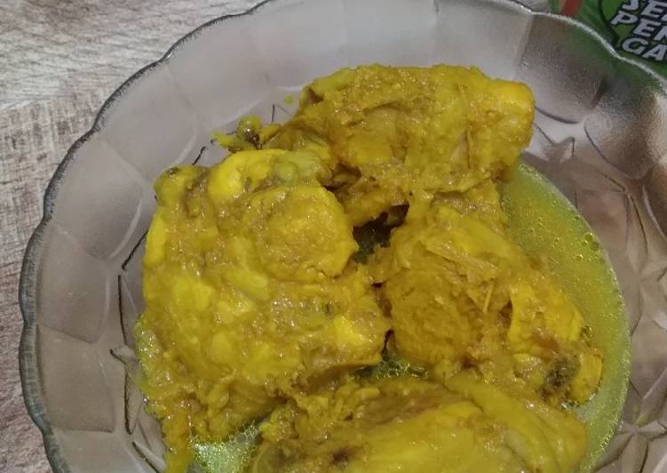 Langkah Mudah untuk Membuat Ayam Ungkep Kunyit Siap Goreng Anti Gagal