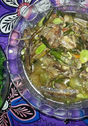 Foto resep Tumis ikan asin + pete 😋