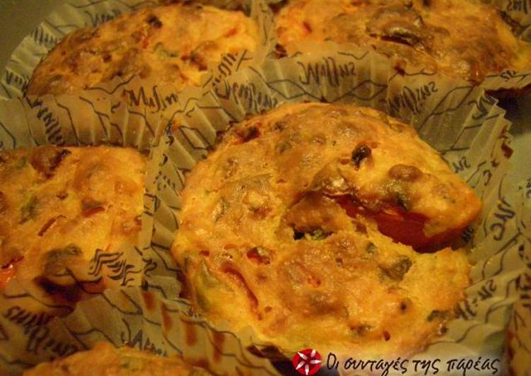 Muffins with tomato