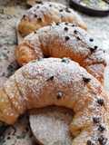 بريوش على شكل كرواسون🥐☕