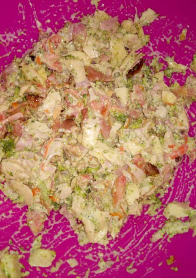 Una foto de Ensalada de brócoli a mi manera