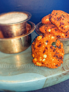 பருப்பு வடை / மசால் வடை(masal vadai recipe in tamil) செய்முறை முக்கிய புகைப்படம்