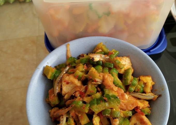 Resep Tumis pare 3T(telur,tahu,teri), Sempurna