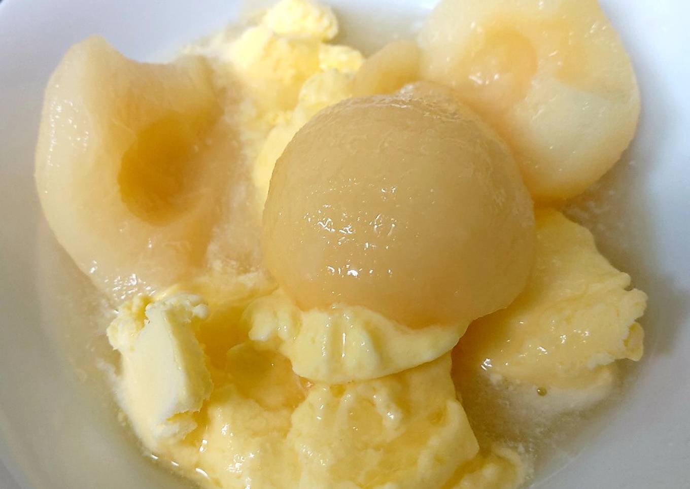 My Dairy Ice cream with Pears & Pear Syrup