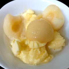 A picture of My Dairy Ice cream with Pears & Pear Syrup.