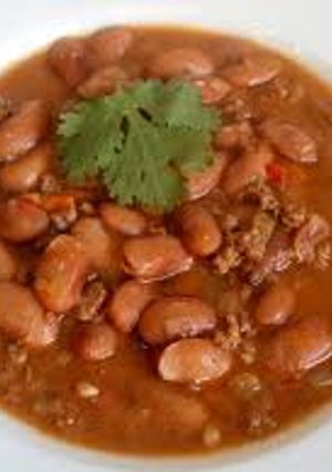 Una foto de Frijoles con carne molida