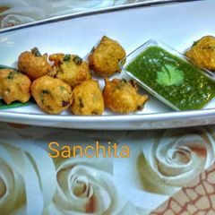 Crispy Kothimbir vadi with a twist A picture of Crispy Kothimbir vadi with a twist.