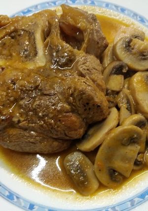 Foto principal de Ossobuco de ternera con champiñones