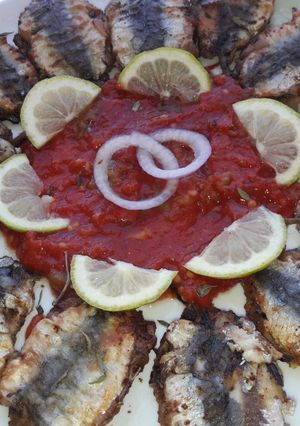 Une photo de Sardine farcis a la sauce tomate
