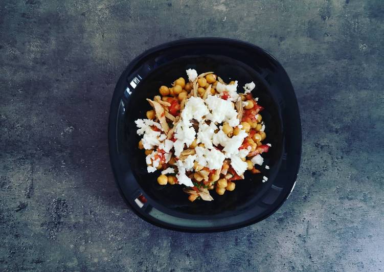 Ensalada mediterránea de garbanzos