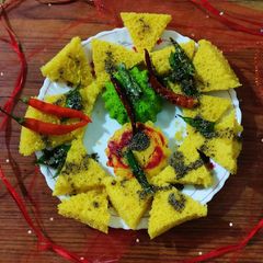 A picture of Chatpate dhokale.