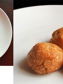 A picture of Amaretti Biscuits.