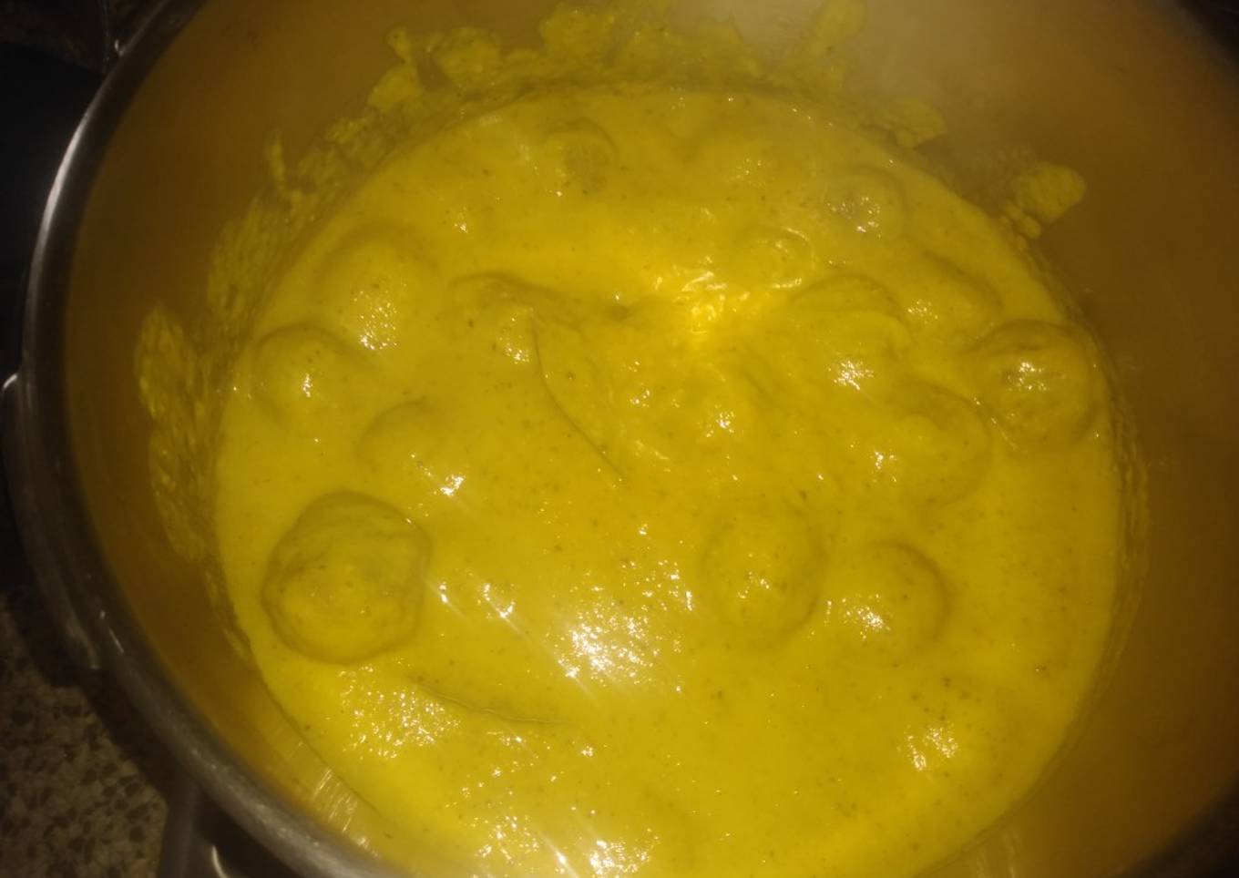 Albóndigas en salsa estilo Porrilla de acelgas