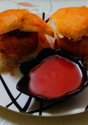 बड़ा पाव (vada pav recipe in Hindi) रेसिपी मुख्य फोटो