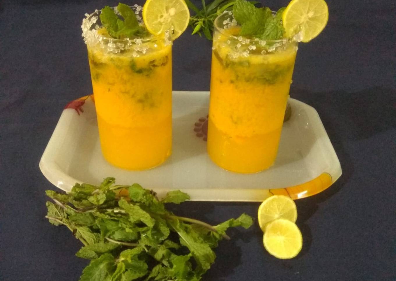 Virgin mango mojito