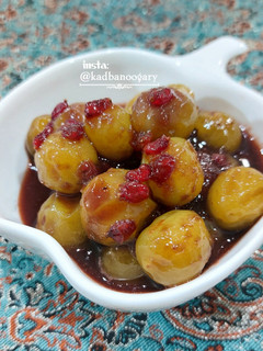 عکسی از دستور ترشک گوجه سبز و زرشک