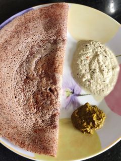 ராகி தோசை (Finger millet dosa) செய்முறை முக்கிய புகைப்படம்