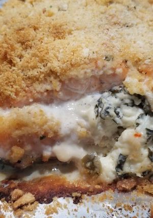 A picture of Stuff crust salmon.