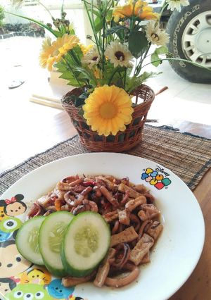 Foto resep Tumis Cumi Tahu Sederhana