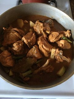 Una foto de Pollo guisado