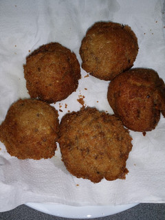 Una foto de Bombas rellenas de carne picada