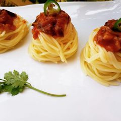 A picture of Easy chicken chow mein noodles.