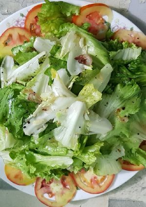 Hình của món Salad trộn dầu giấm.