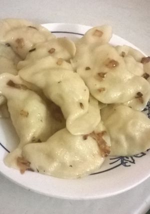 A picture of Varenyky with potato.