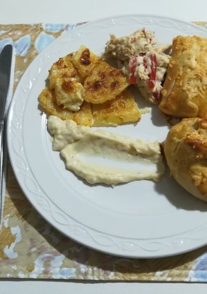 Φωτογραφία της συνταγής Πίτες με μπεσαμέλ, κοτόπουλο και πατάτες με κρέμα γάλακτος