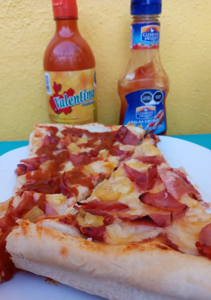 Una foto de Pizza Hawaiana